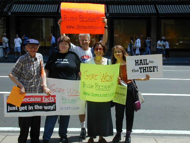 Protest-NYC-051201-Rockefeller